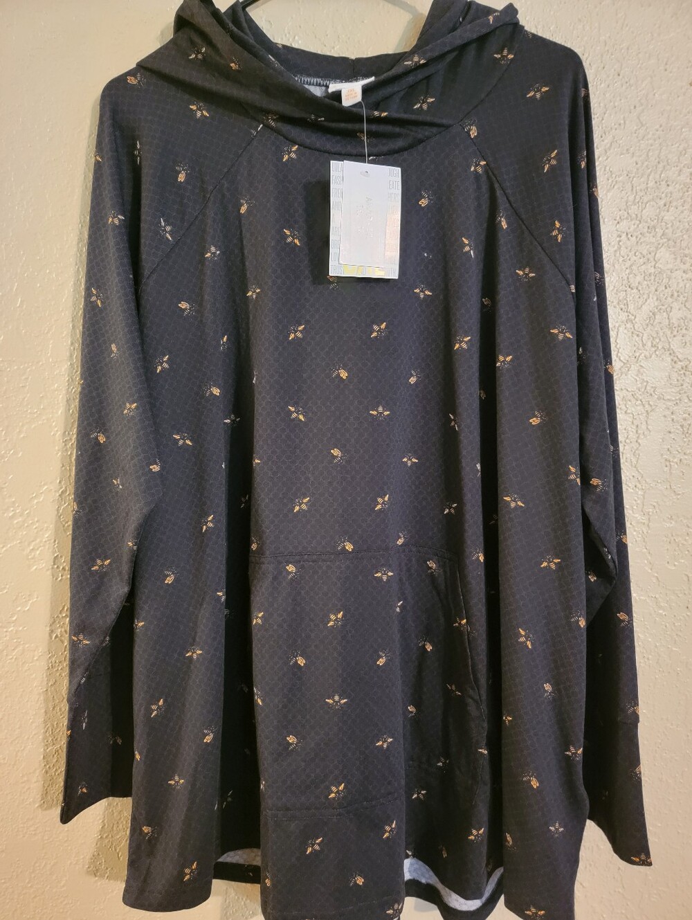 Women's Hooded Long-Sleeve Shirt - Black with Small Gold Bee Print